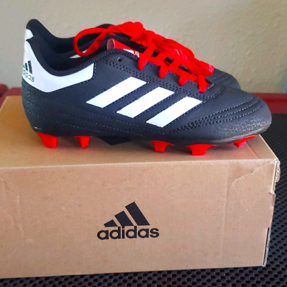 Adidas Kids Size 13 Cleats Goleta VI